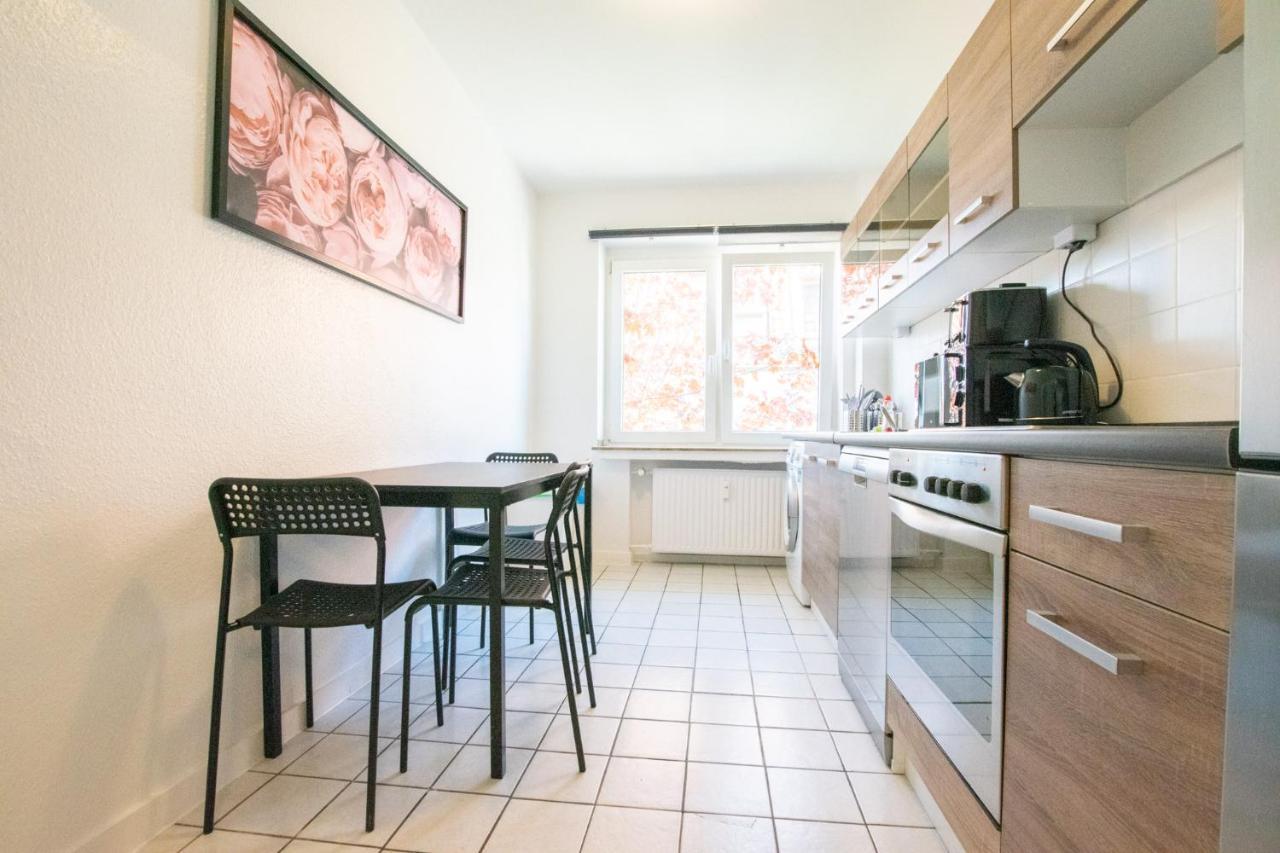 Raj Living - 1 , 3 And 4 Room Apartments - 20 Min Messe Dus & Airport Dus Медебах Екстер'єр фото