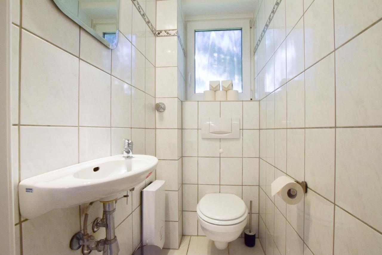 Raj Living - 1 , 3 And 4 Room Apartments - 20 Min Messe Dus & Airport Dus Медебах Екстер'єр фото