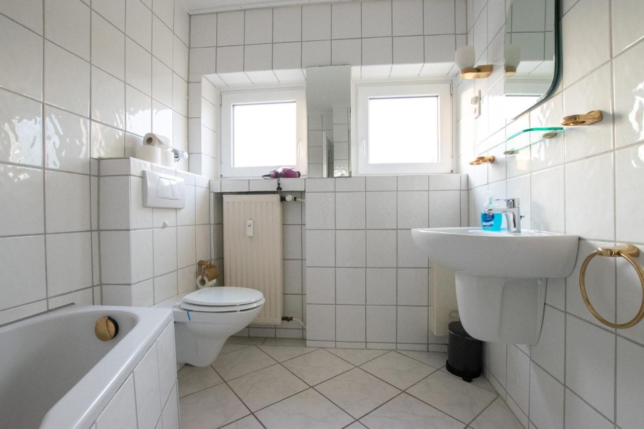 Raj Living - 1 , 3 And 4 Room Apartments - 20 Min Messe Dus & Airport Dus Медебах Екстер'єр фото