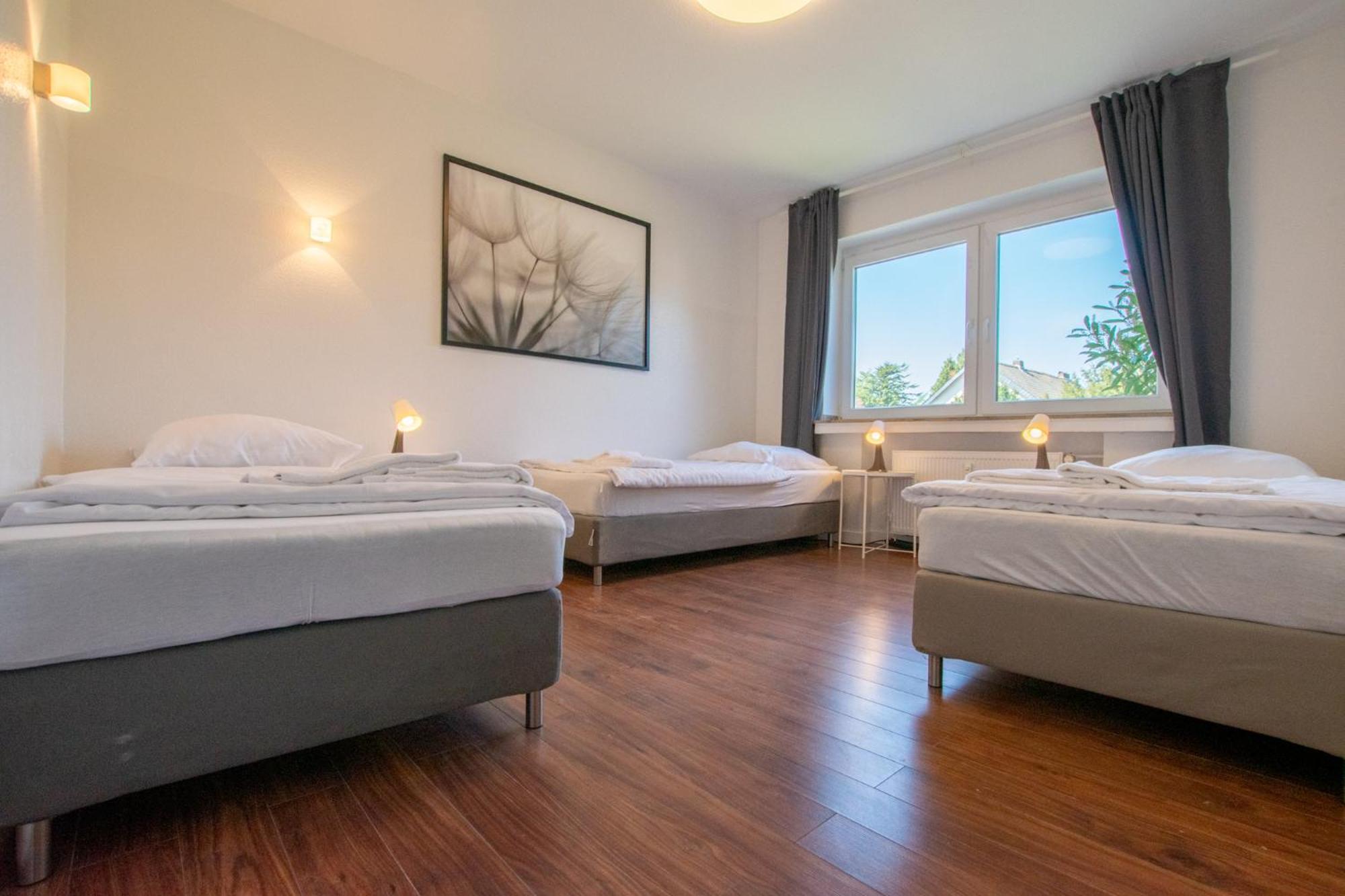 Raj Living - 1 , 3 And 4 Room Apartments - 20 Min Messe Dus & Airport Dus Медебах Екстер'єр фото