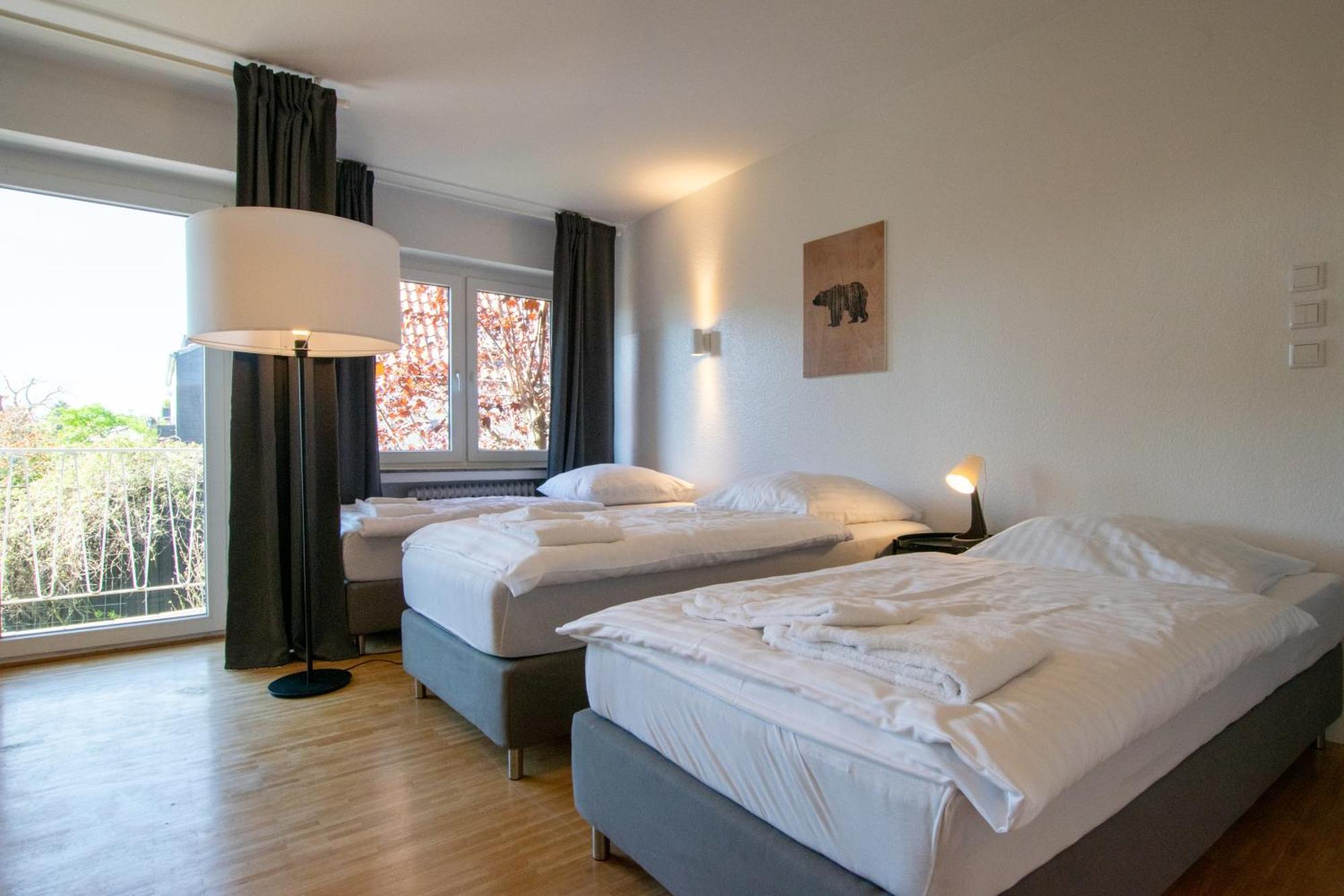 Raj Living - 1 , 3 And 4 Room Apartments - 20 Min Messe Dus & Airport Dus Медебах Екстер'єр фото