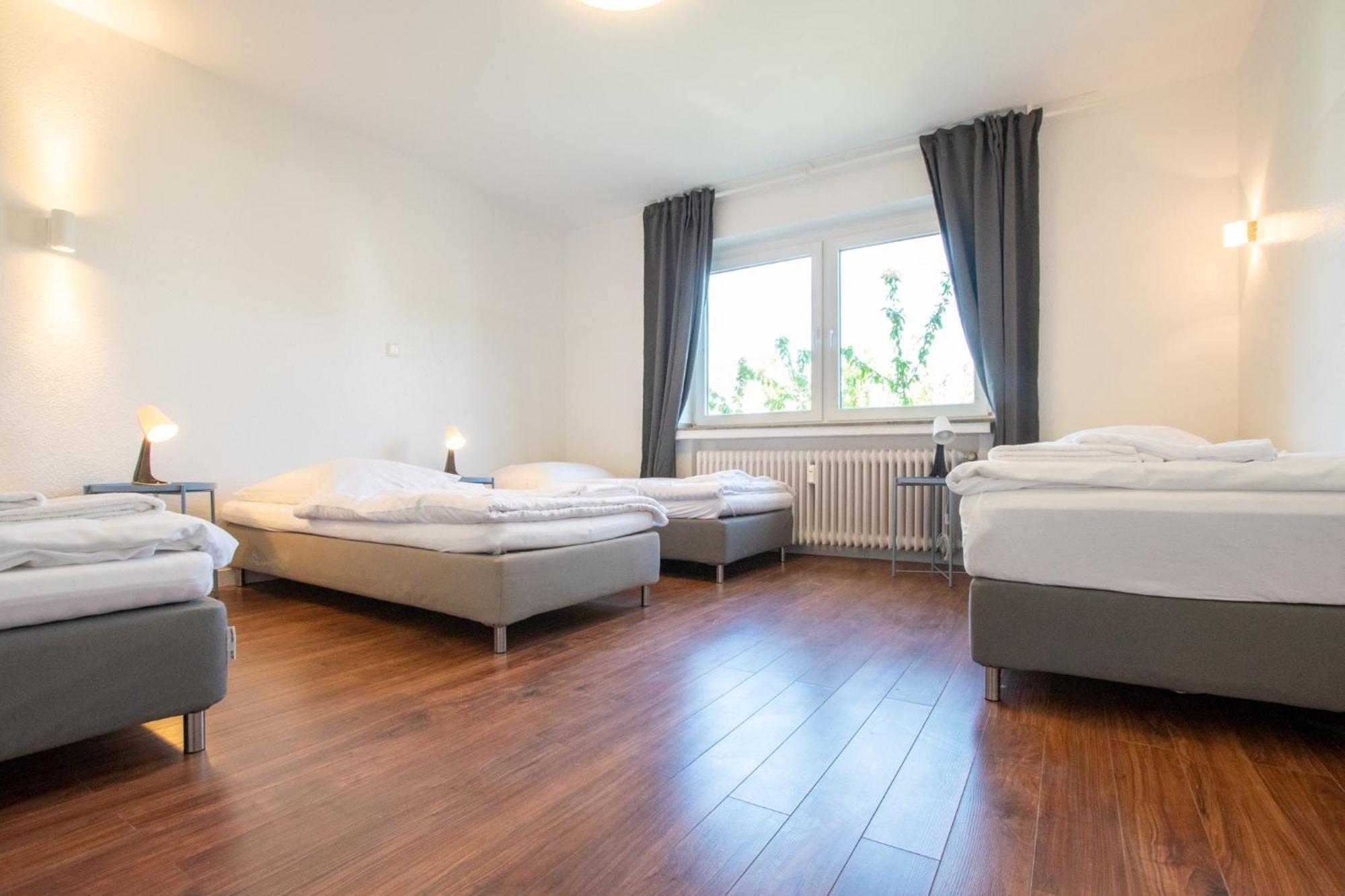Raj Living - 1 , 3 And 4 Room Apartments - 20 Min Messe Dus & Airport Dus Медебах Екстер'єр фото